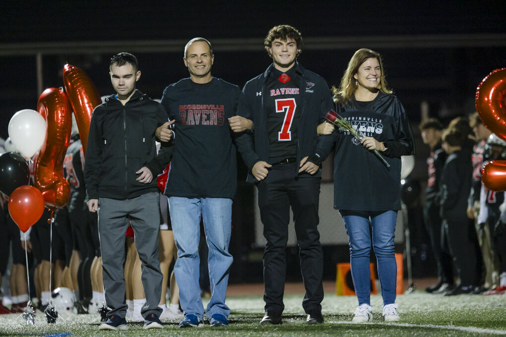 Robbinsville vs Hamilton West Football -6.jpg