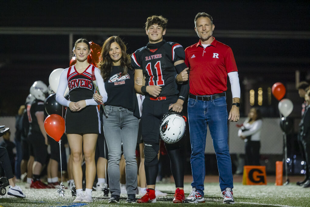 Robbinsville vs Hamilton West Football -8.jpg