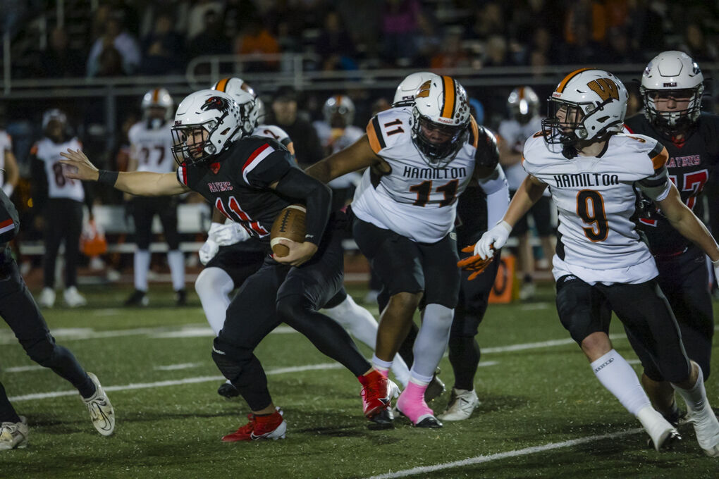 Robbinsville vs Hamilton West Football -18.jpg