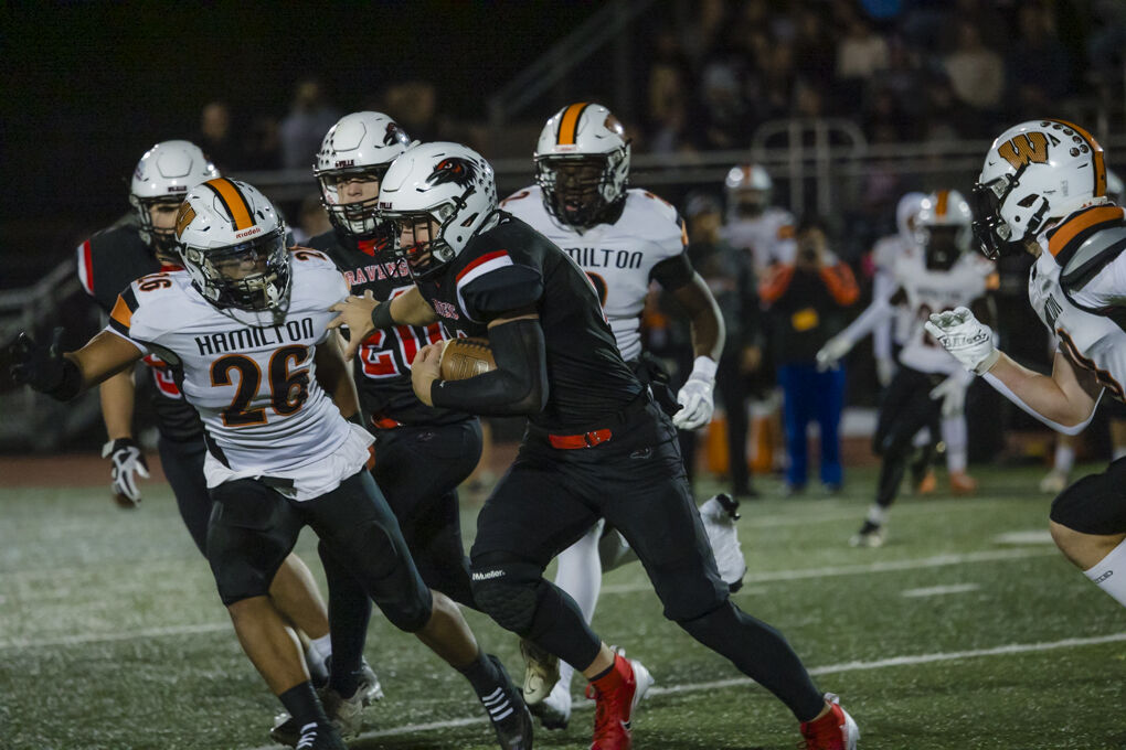 Robbinsville vs Hamilton West Football -20.jpg