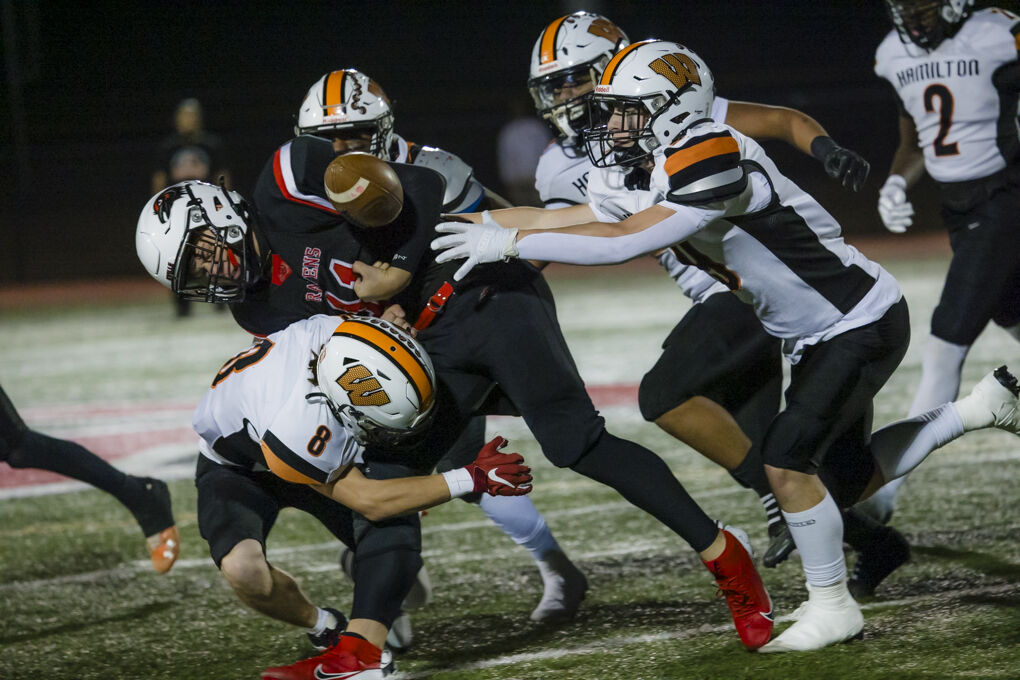 Robbinsville vs Hamilton West Football -24.jpg