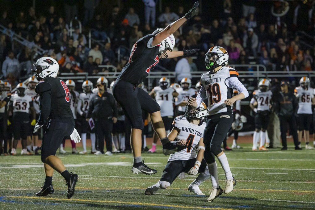 Robbinsville vs Hamilton West Football -34.jpg