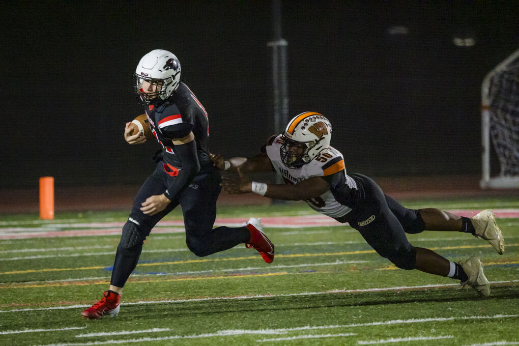 Robbinsville vs Hamilton West Football -35.jpg