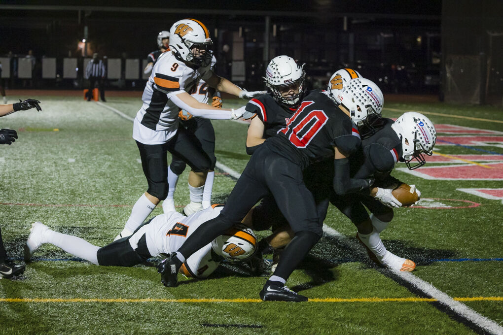 Robbinsville vs Hamilton West Football -40.jpg