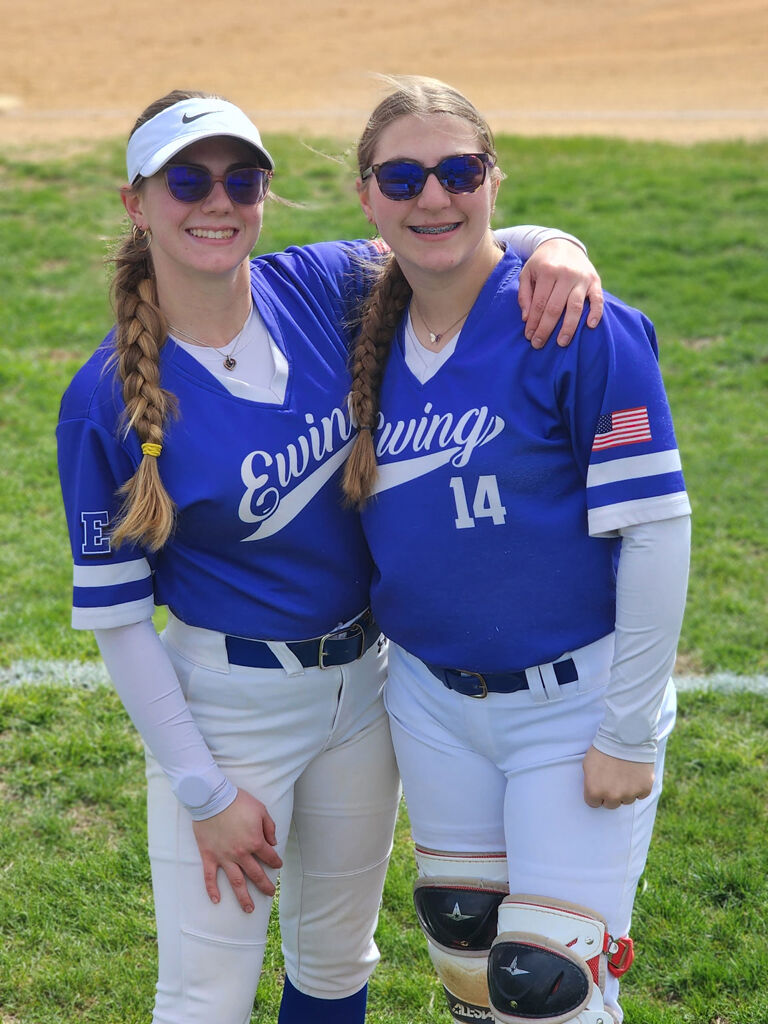 Sydney and Abbie Mahan.jpg