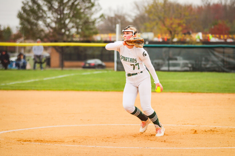 Katie Simonka keeps pouring it on for Steinert softball