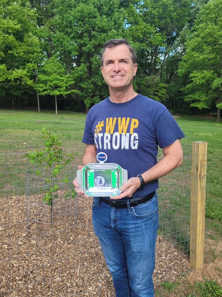 Dutch Neck moon tree Jeff Eikelberner