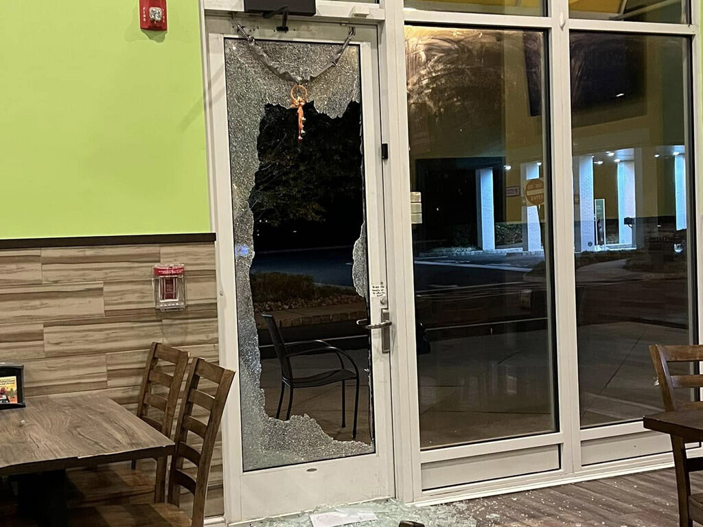 Taco Rito window smashed