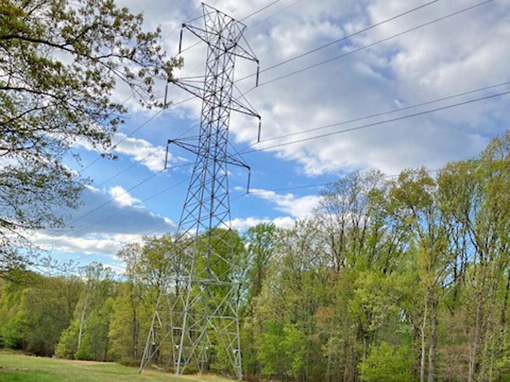 current lattice celltower due for replacement.jpg